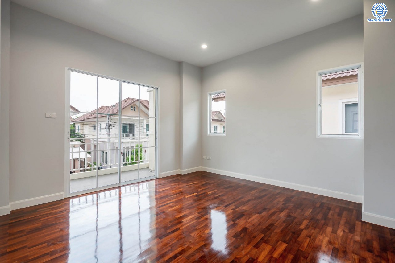 บ้านเดี่ยวมือสองนนทบุรี ม.นนทรีฟลอร่า ปิ่นเกล้า-ศาลายา เนื้อที่ 50.6 ตร.ว. ฟังก์ชัน 3 ห้องนอน 3 ห้องน้ำ 1 ห้องอเนกประสงค์ จอดรถได้ 2 คัน ส่วนกลางครบครัน ตอบโจทย์ทุกครอบครัว บนทำเลเดินทางสะดวก ใกล้เซ็นทรัลปิ่นเกล้า และจุดขึ้นทางด่วนศรีรัช